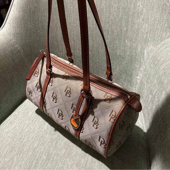 Dooney & Bourke Shoulder Bag Dooney & Bourke Barrel Bag Vintage D&B Bag Y2K - Picture 3 of 12